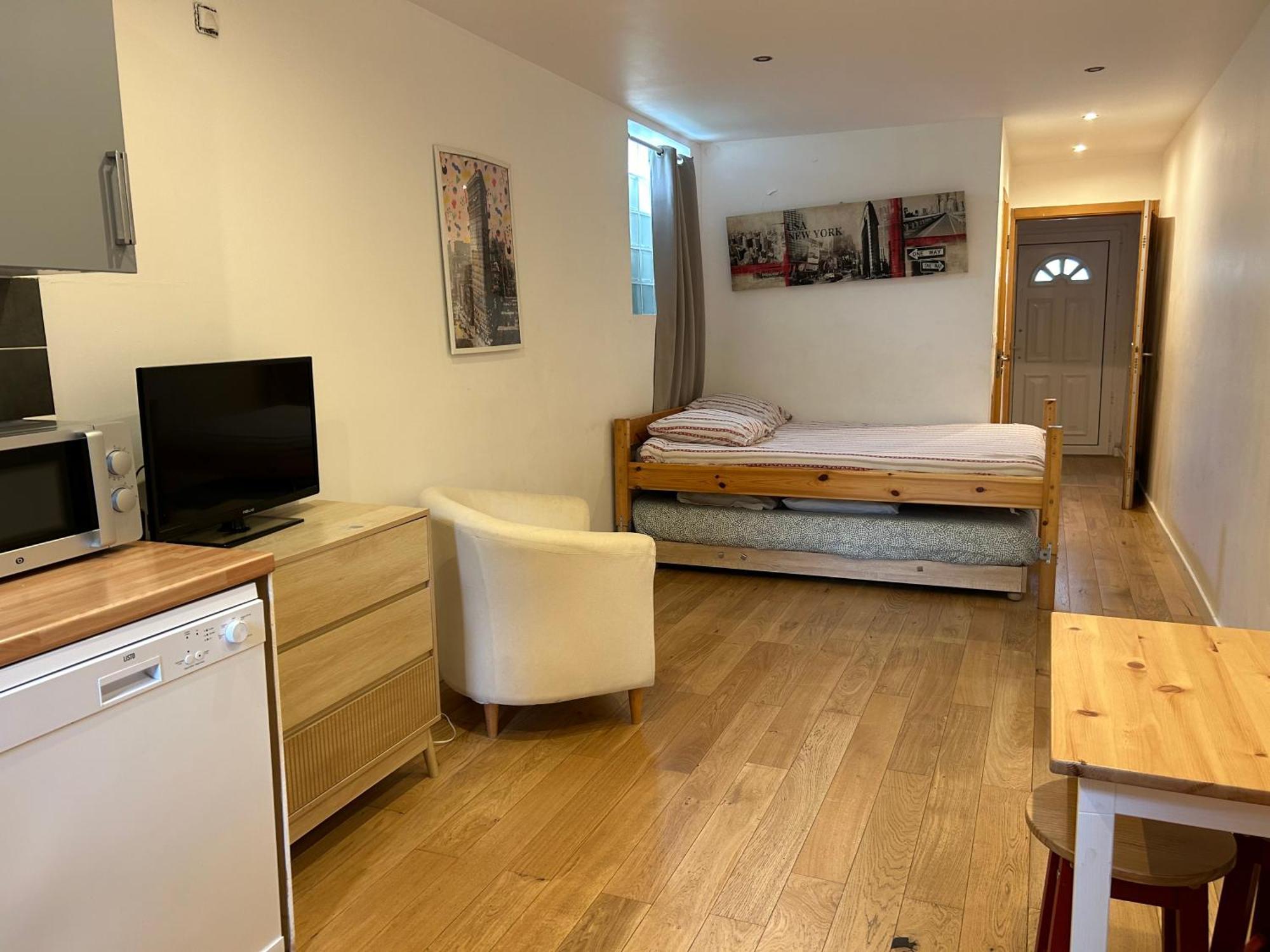 Paris Eiffel Tower Et Disney Apartments, Parkings Gratuits Et Securises, 10 Minutes Metro To Paris Nogent-sur-Seine Exterior foto
